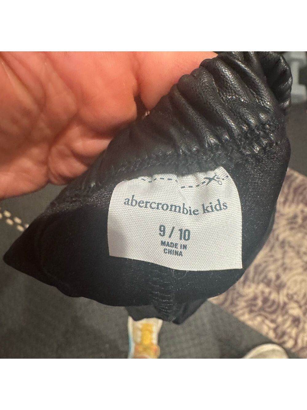 Abercrombie kids faux leather skort - Picture 3 of 3